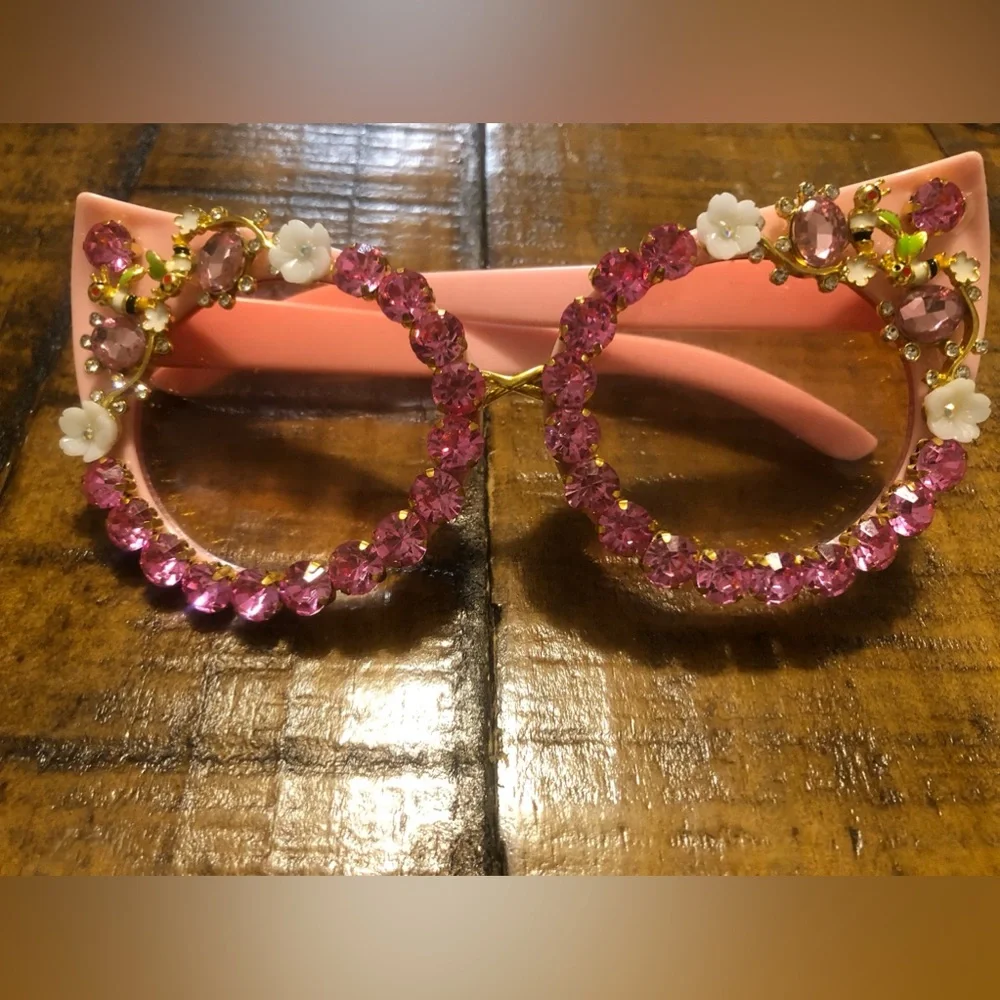 Barbie pink  bling rhinestone novelty retro cateye sunglasses